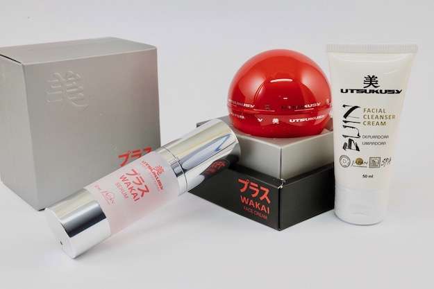 WAKAI Creme und Serum ideal nach Microneedling bei Falten und Hautflecken